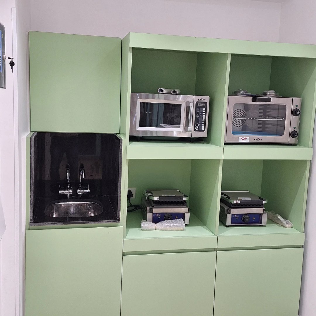 Display Shelving, Theobroma Dhauri